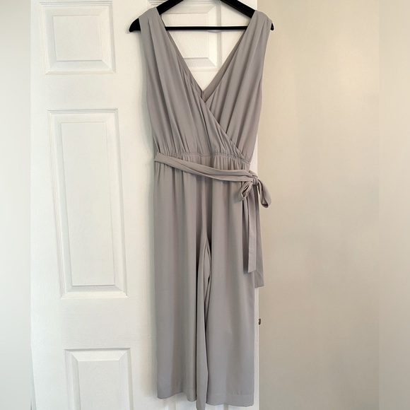 LIKE NEW Grey Babaton Jumpsuit - Picture 5 of 7